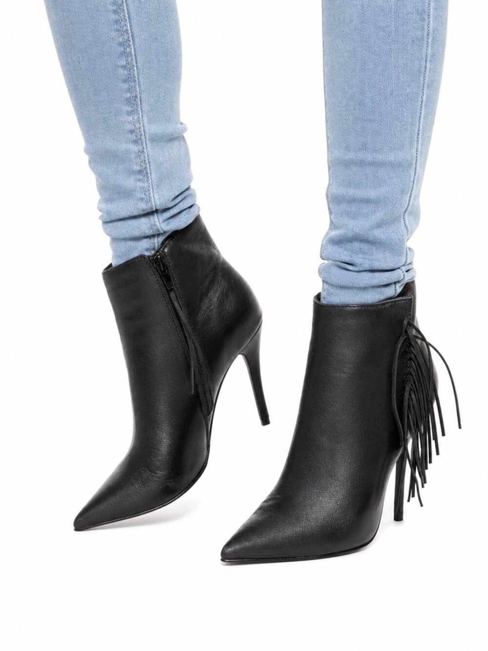 1/2 PRICE🔻Wild Pair Black Leather Ankle Boots Size  7 Vintage